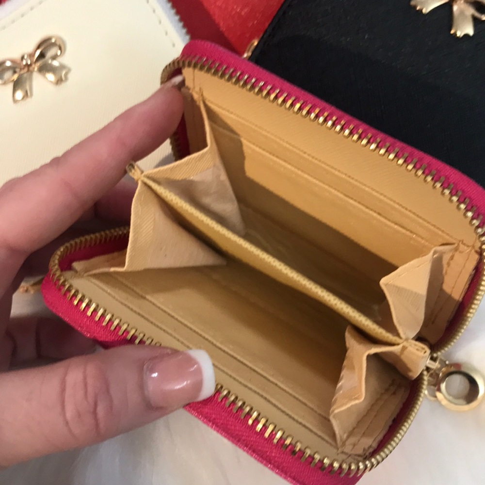 🔴 5/$20 Wallet coin purse vegan leather gold bow - Picture 3 of 7